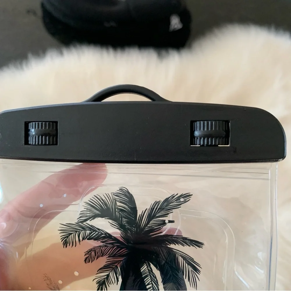 Urban Outfitters Waterproof Smartphone Bag -Black
